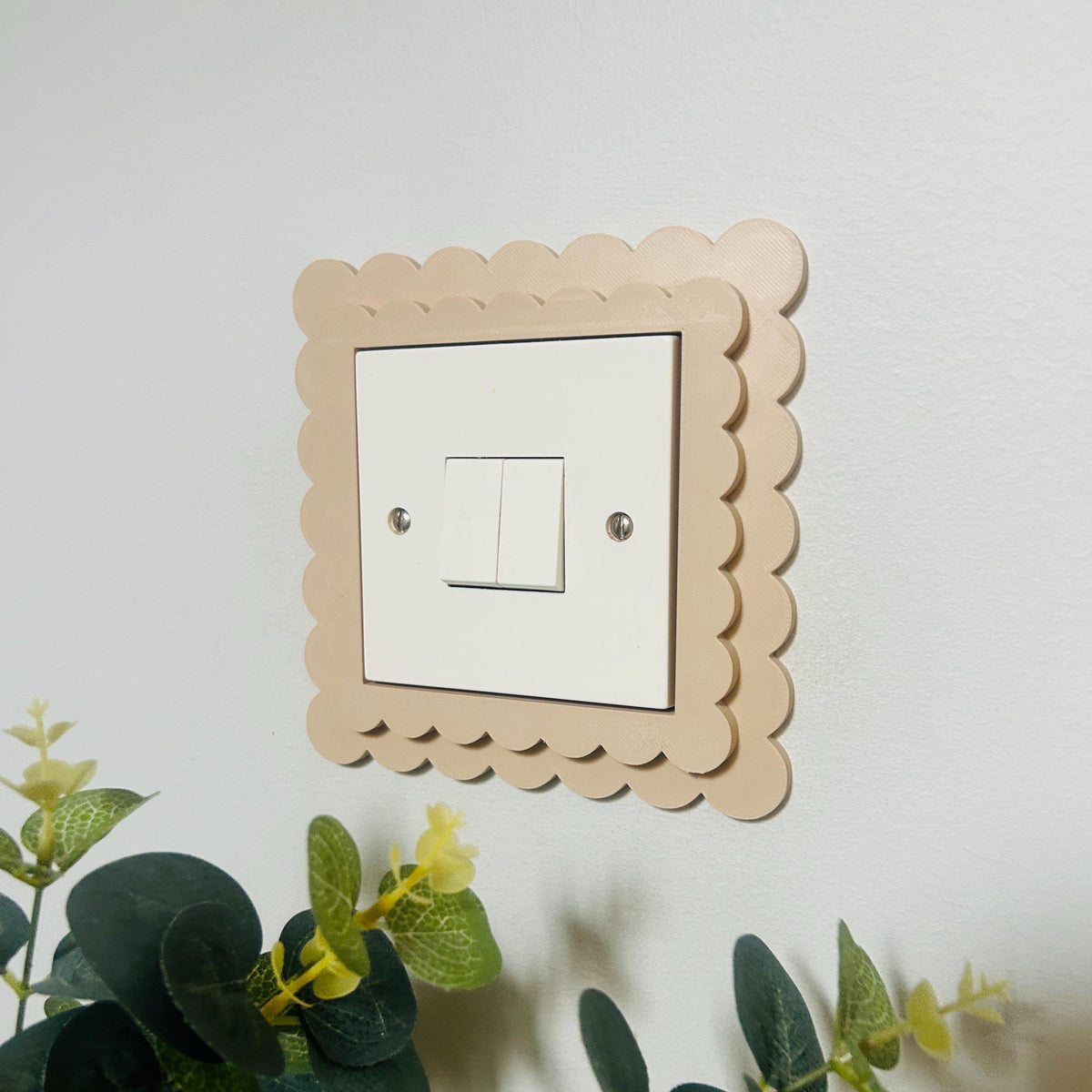 Scalloped Light Switch & Socket Surround