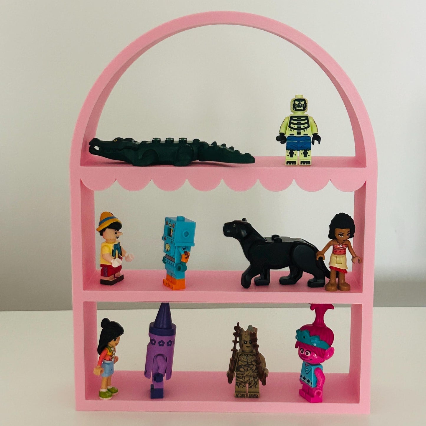 Trinket Minis Scandinavian Scalloped Desk Display Shelf