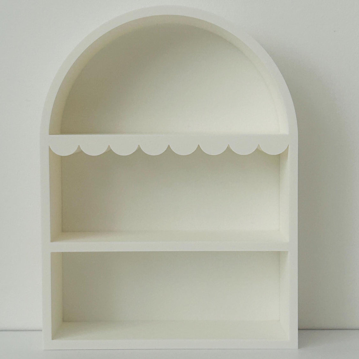 Trinket Minis Scandinavian Scalloped Desk Display Shelf