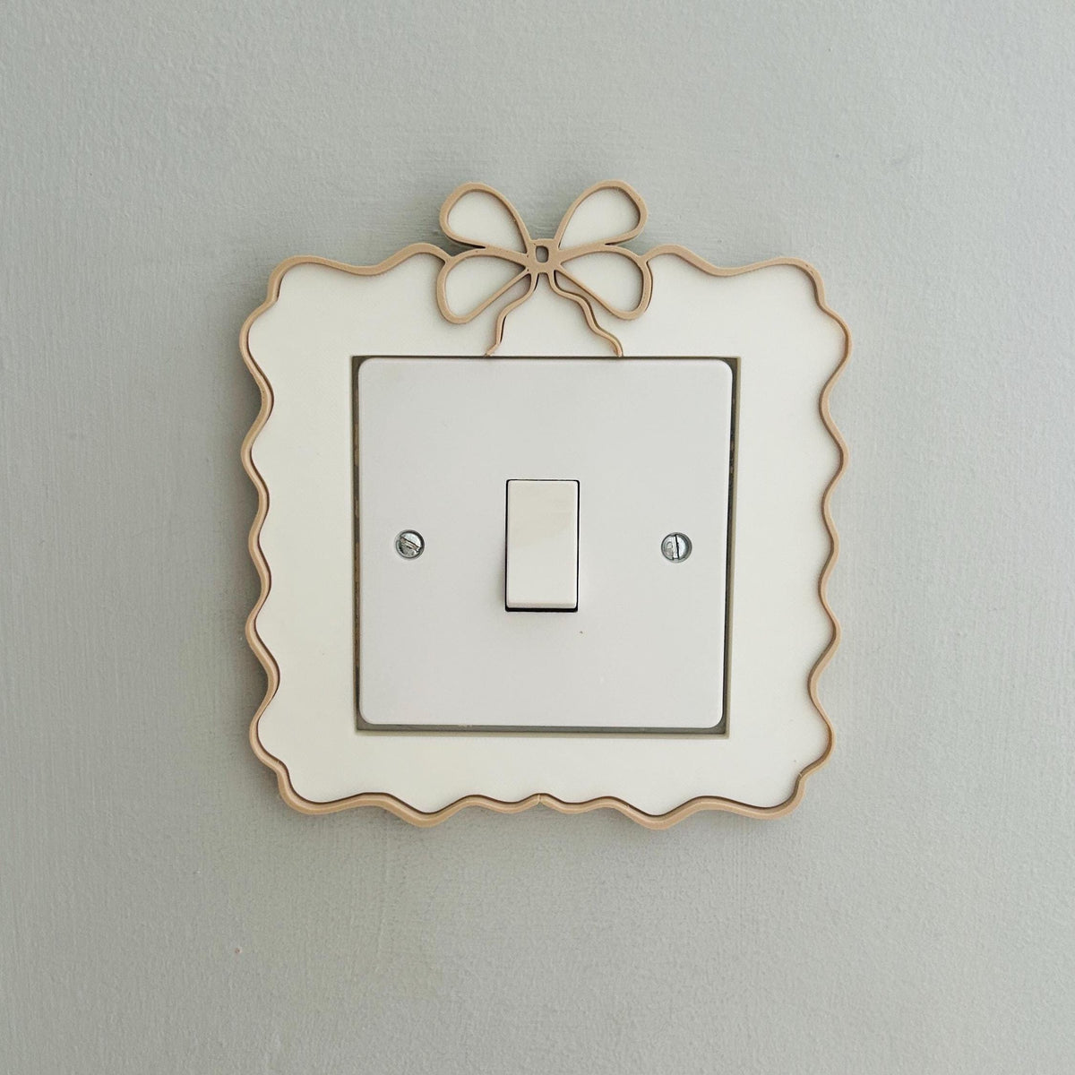 Bow Swirl Light Switch & Socket Surround