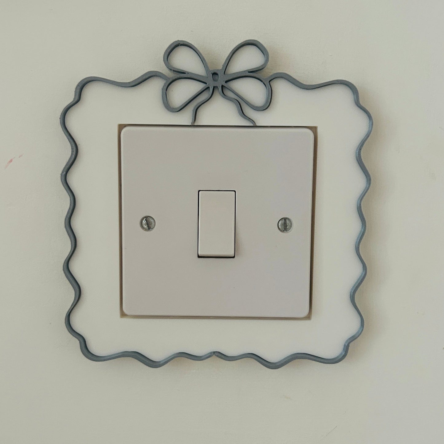 Bow Swirl Light Switch & Socket Surround