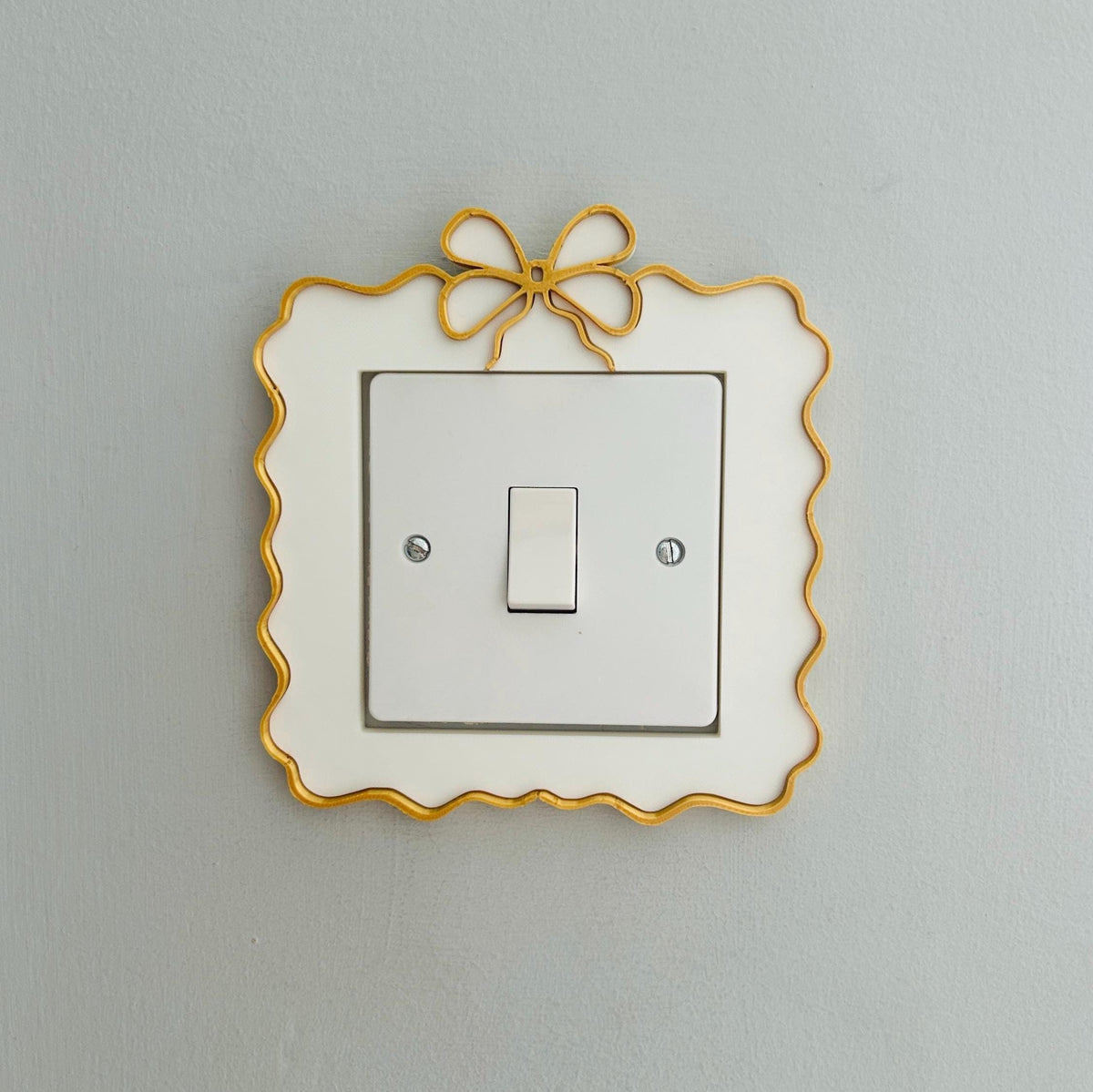 Bow Swirl Light Switch & Socket Surround