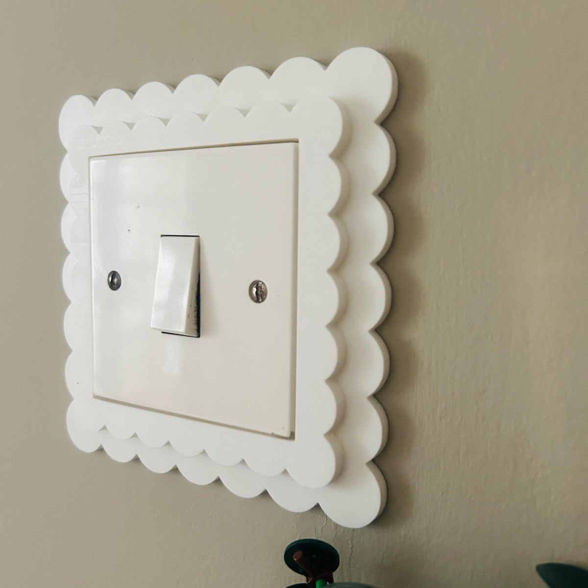 Scalloped Light Switch & Socket Surround